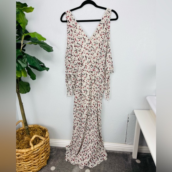 Tularosa Sumner Dress in Red Ditsy - Picture 6 of 11